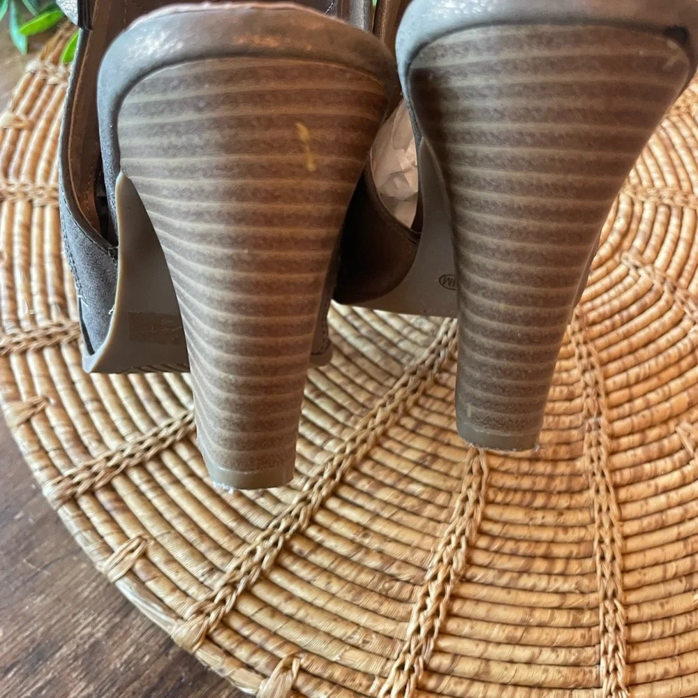 Chinese Laundry Metallic Copper Tone Peep Toe Block Heels - Picture 8 of 14